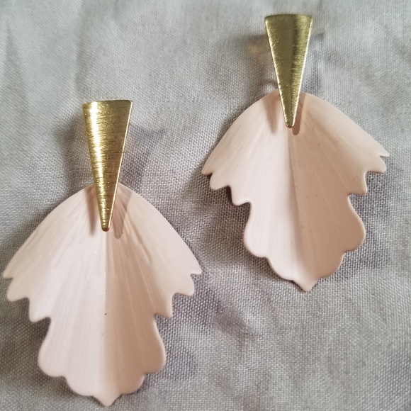 Accessories - Picture 4 of 4